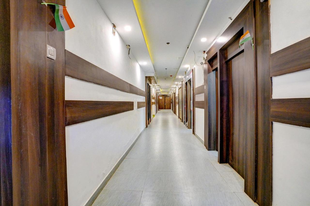 OYO 69614 Hotel Diamond Mumbai Exterior foto